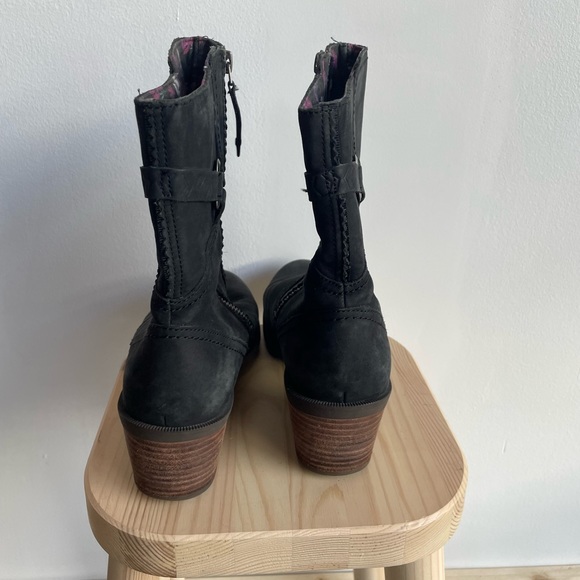 Teva Black Boots - Picture 4 of 6